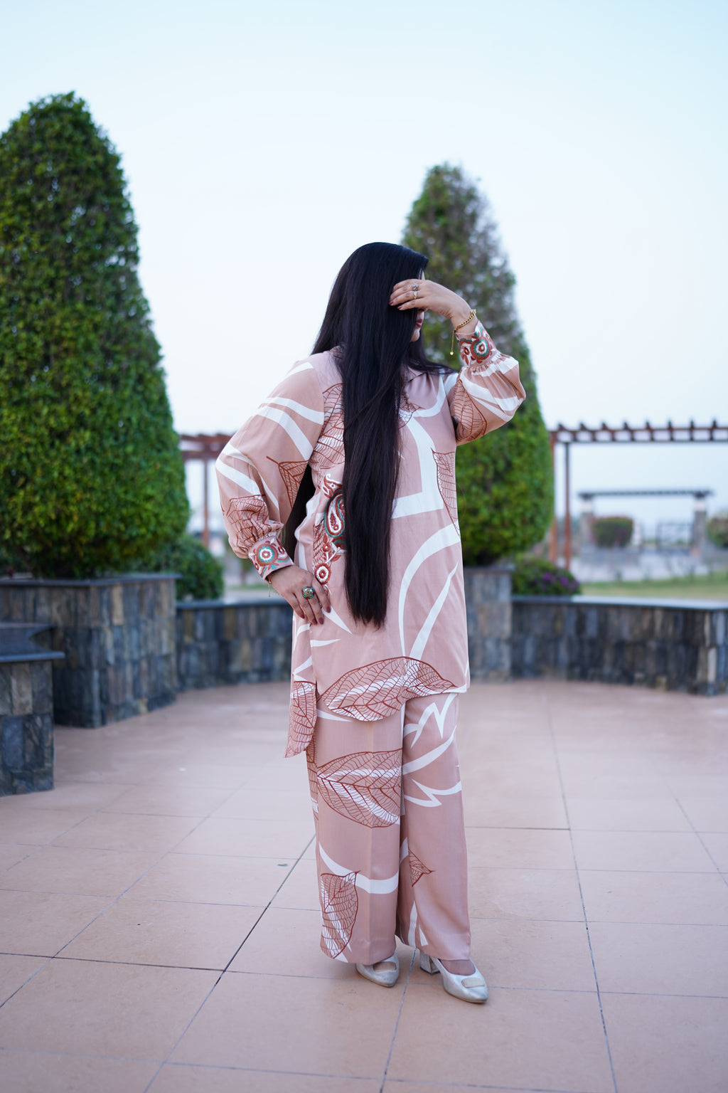 Peach leaf print 2-piece suite