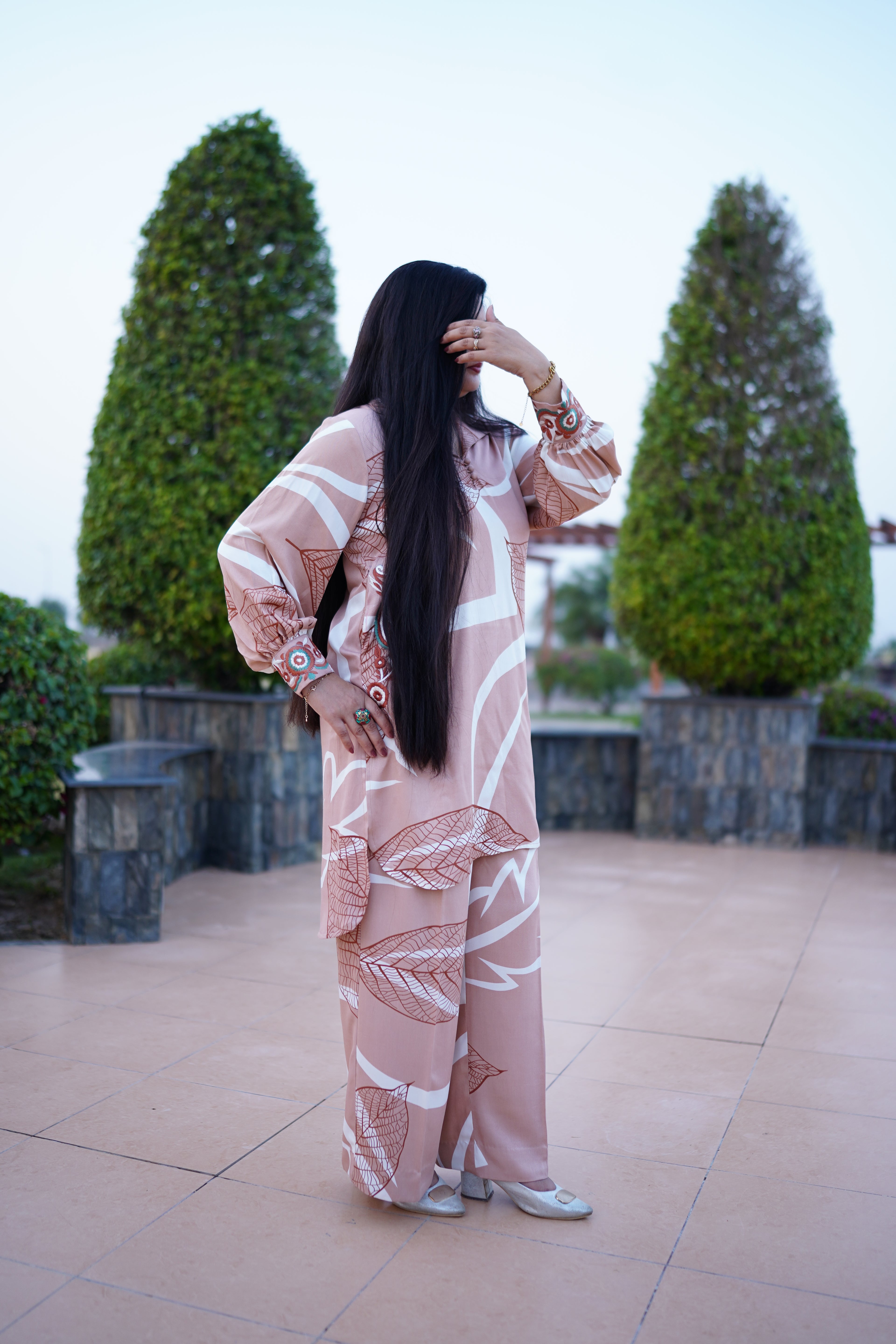 Peach leaf print 2-piece suite